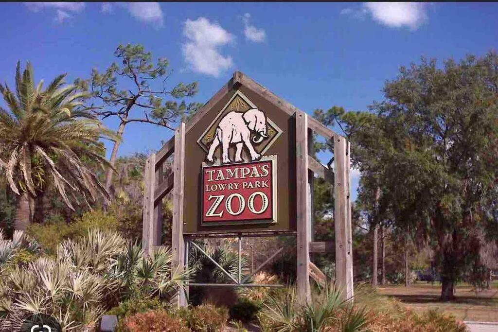 Minutes To Fairgrounds, Hard Rock, & Busch Gardens Villa Tampa Exterior foto